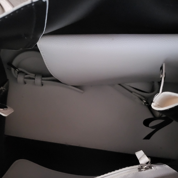 Kenneth Cole reaction bag - Picture 6 of 9